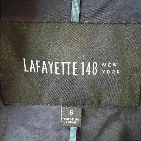 Lafayette 148 Navy Shawl Collar Single Button
Blazer Women's Size 6 EUC! - Picture 4 of 5